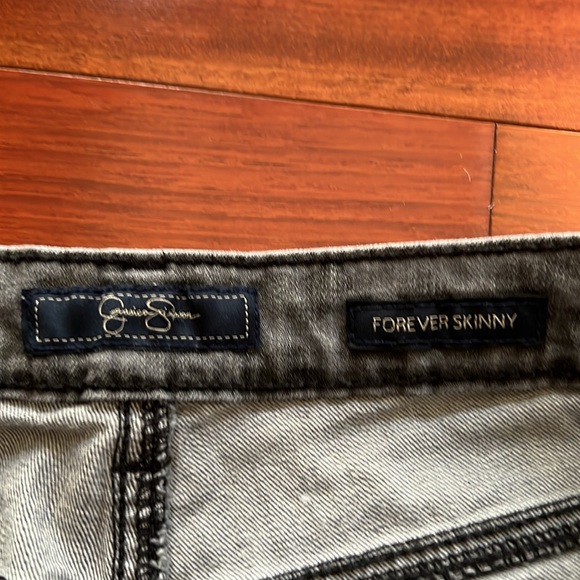 Jessica Simpson skinny leopard print jeans - Picture 5 of 9